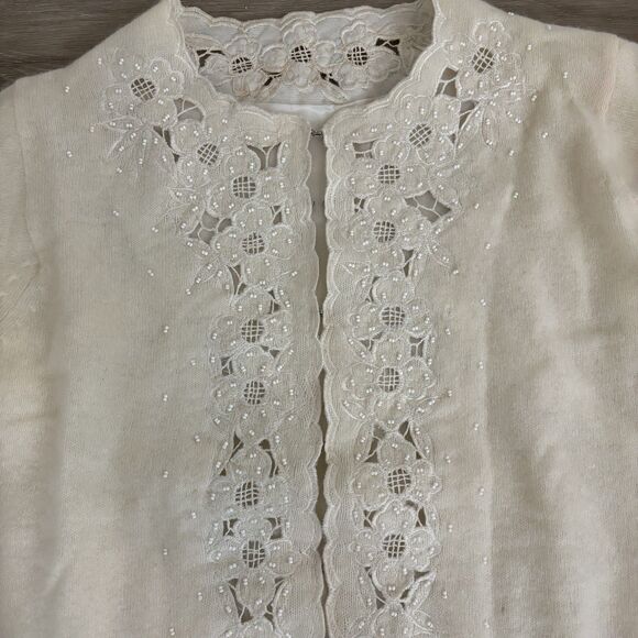 VTG 50s Cream Hand Beaded Grannycore Sweater Sm Lined Cottagecore Pin Up Glam - Picture 6 of 15